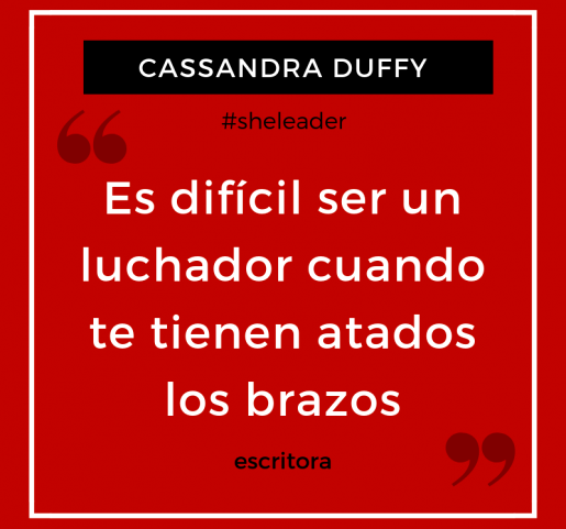 Es difícil ser un luchador cuando te tienen atados los brazos 